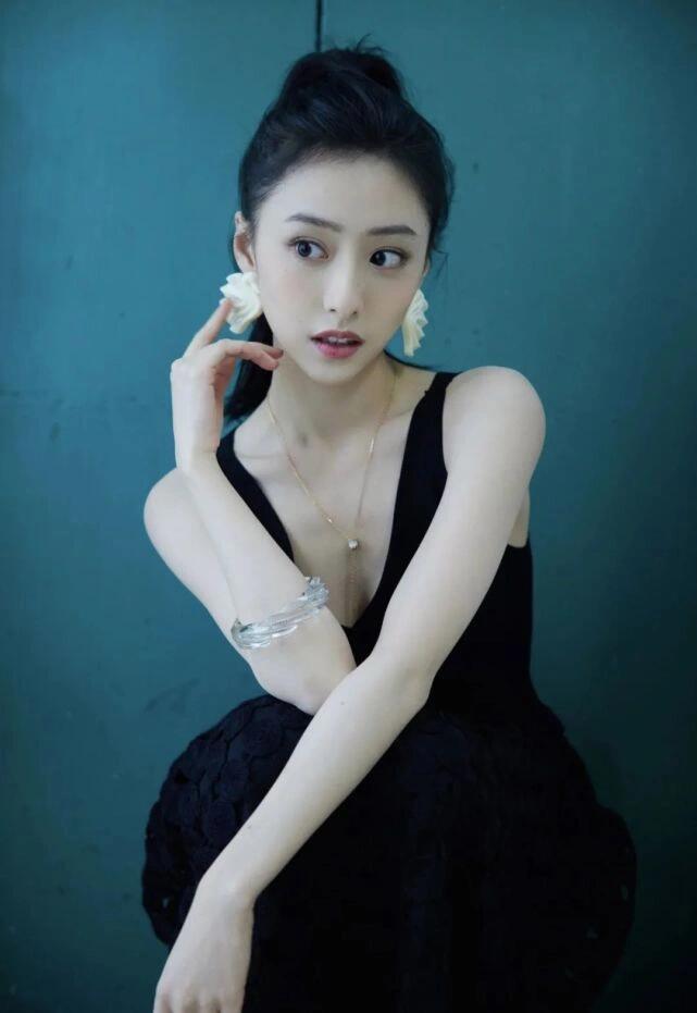 胡连馨：真实追梦女孩，用实力征服观众心！