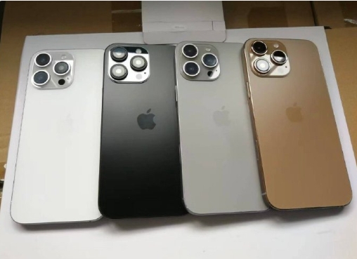 废土金据说会成为iPhone16的热门色。社交平台上对这个颜色分歧比较大，有人说