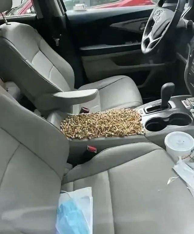 这哥们没有女朋友