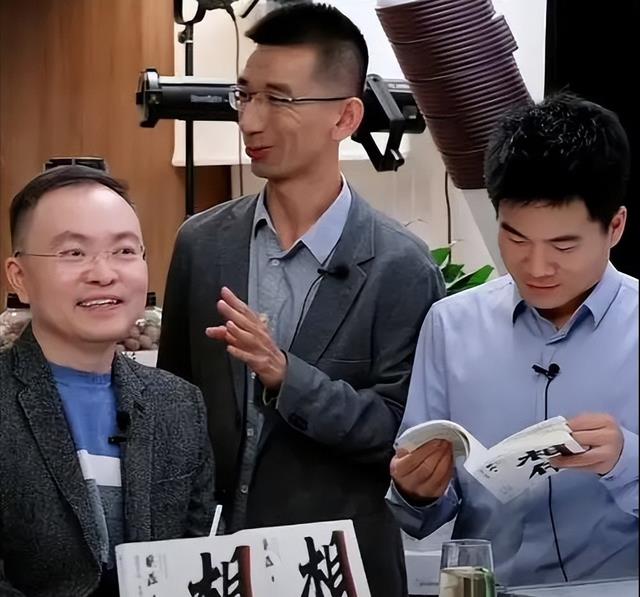 太尴尬了！董宇辉访谈刘德华成大型翻车现场，暴露5大尴尬问题！（董宇介绍）-第6张图片-九妖电影