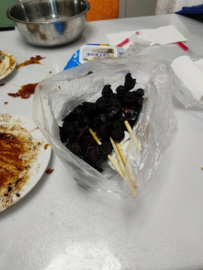 辛苦做的红烧肉被闺蜜嫌弃