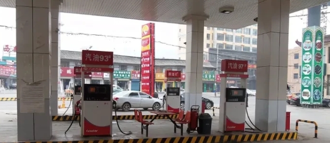 家人们谁懂啊！油价这鬼样子，我真的麻了
 
家人们，我今天真的被油价搞崩溃了！早