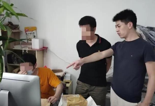 某多多开店的商家们，你们还好吗！
一年多前自己注册了一个网店，工作之余尝试做一下