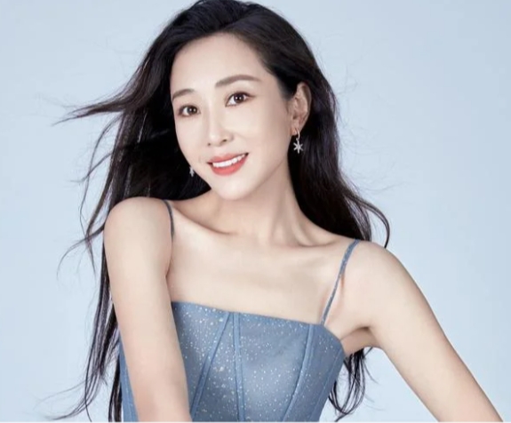 杜若溪：从沈阳走向全国的演艺之路 