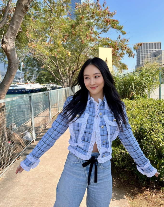 她目前是香港TVB顶级美女，TVB很多电视剧找她当女主角，妥妥是TVB的一线花旦