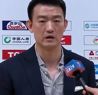 广厦男篮主教练王博谈球队大胜辽宁，他表示：这场防守做的很不错，第三节的时候执行力