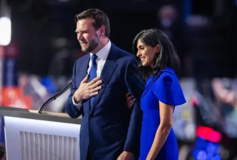 没有什么能阻挡印度人认亲戚的热情！
哈里斯的败选让为她，整天祈祷诵经的印度人心灰