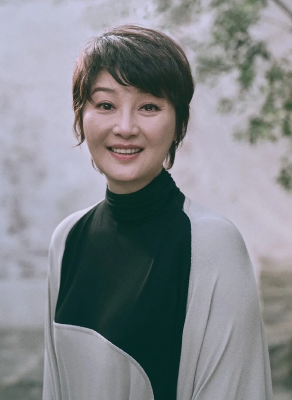 徐帆与女儿徐朵登封，母女情深引发热议