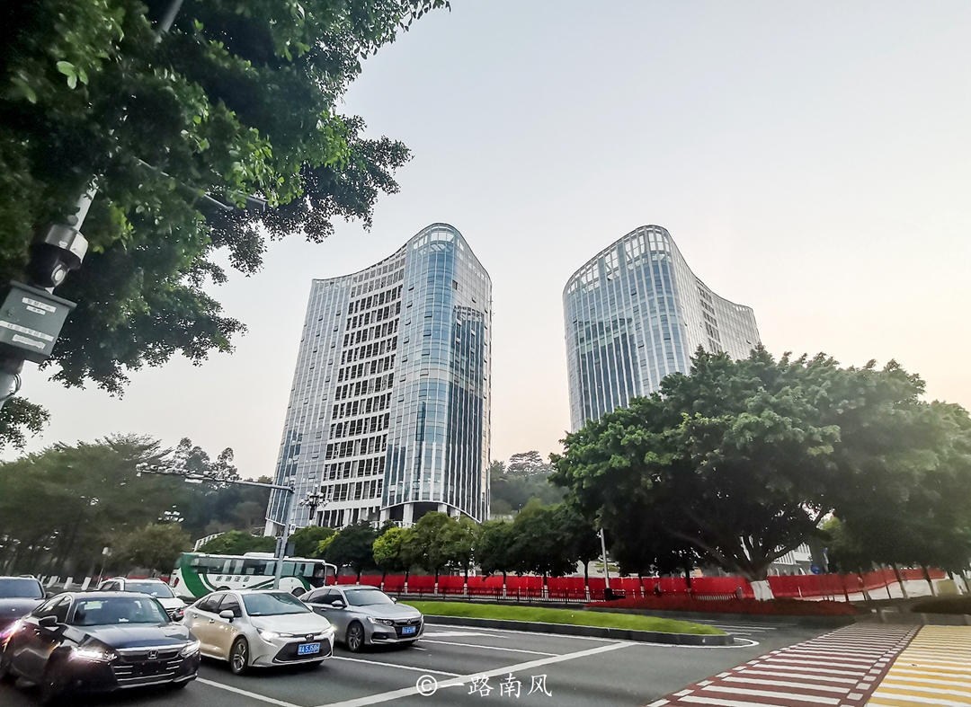 广州曾经非常偏僻的地方，摇身变成高科技产业高地，花园城区高颜值，让人刮目相看