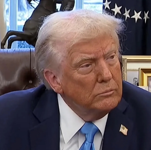 美国下了一盘大棋，布局俄乌冲突，最终的目的可能就是乌克兰的矿产。乌克兰拥有丰富的