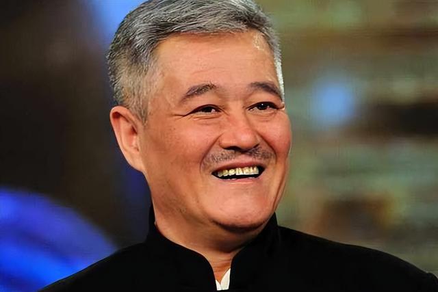 2006年春晚,赵本山出重大失误,中途下台,幕后差点和宋丹丹打架(2000年春晚赵本山失误)-第5张图片-九妖电影 2006年春晚,赵本山出重大失误,中途下台,幕后差点和宋丹丹打架(2000年春晚赵本山失误)-第5张图片-九妖电影