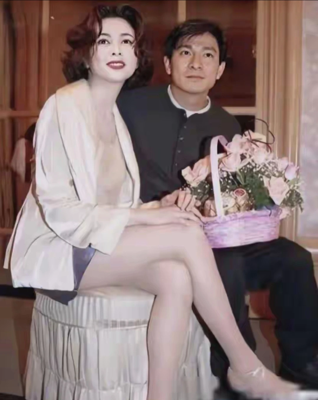 2019 年，关之琳直言：“若非刘銮雄赠别墅，我或成华仔妻！”此语一出，二人心思