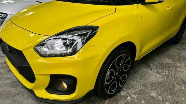1.2T引擎优于同级车型，2025铃木雨燕SWIFT登场