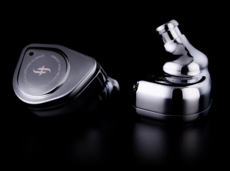 兴戈 SIMGOT      EW200 有线耳机的 DSP 版，内置 DAC 