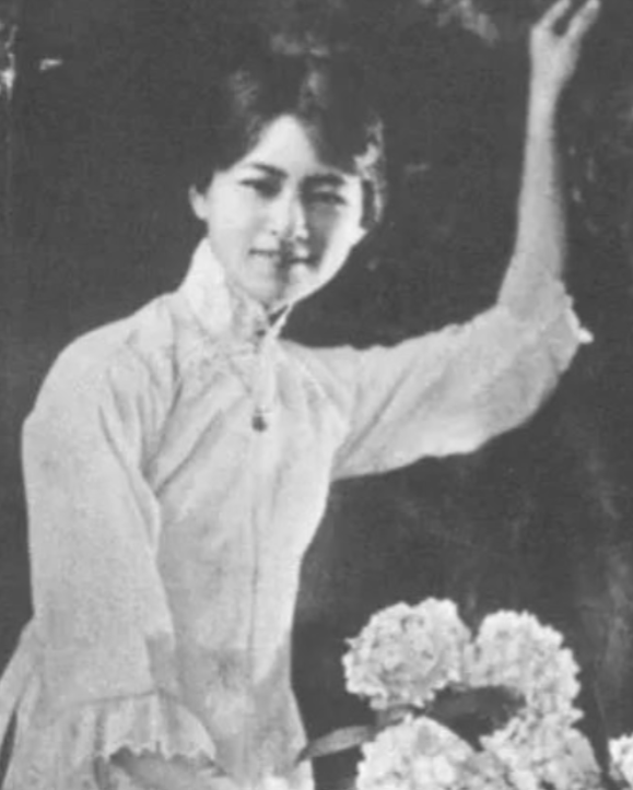 1932年，梁思成出差回来，林徽因哭着对丈夫说：“思成，我好像爱上了金岳霖，怎么