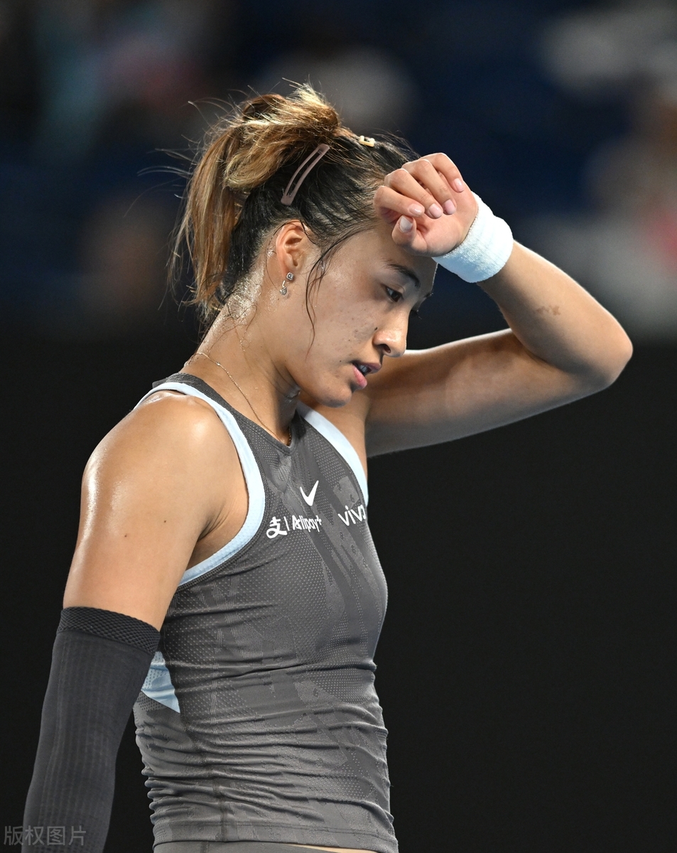郑钦文西班牙特训，剑指多哈 WTA1000 赛