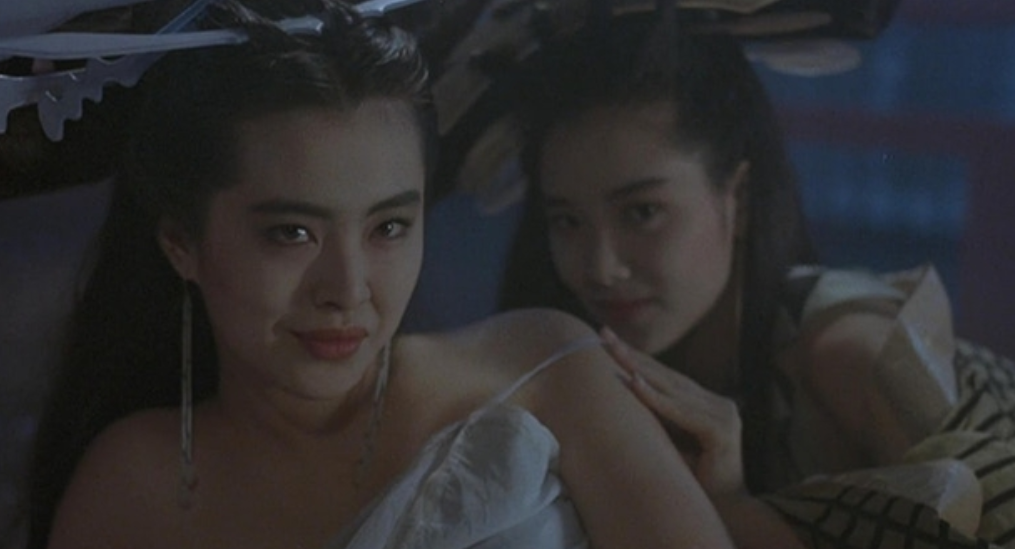 1980年，刘玉婷从无线艺员训练班出来，因为漂亮的容貌，得到高层重视，随后进入《