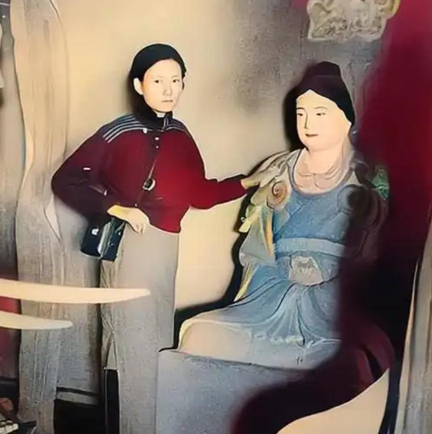 1937年，山西佛光寺，林徽因泪眼婆娑，她摸着古老的柱子，仿佛穿越千年。梁思成默