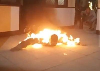 悲剧！美国女游民惨遭纵火烧死