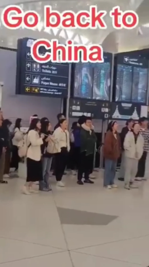 很多人都呼吁取消英语，甚至还觉得会汉语可以走遍天下，这下真是让人笑掉了大牙，丢人