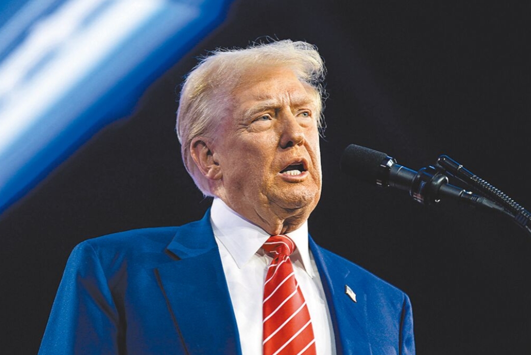 昨日，美国当选总统特朗普表示，他上任后将立即推翻现任总统拜登刚刚宣布的海上钻井禁