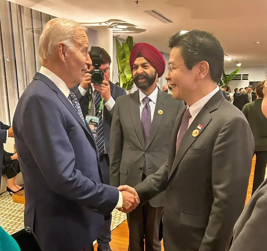 新加坡总理G20峰会与拜登会面，论外交比泽连斯基厉害太多