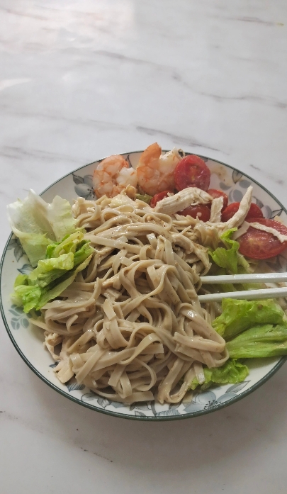 最近开始正式减肥了，以为天天要吃不饱，“吃草”吃到反胃，结果天天吃的还不错，蔬菜