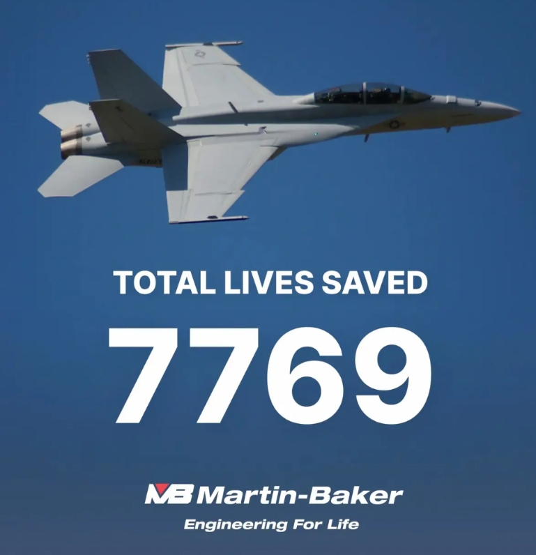 最近，美国摔飞机跟不要命似的，严重怀疑他们是在给英国马丁贝克弹射椅打广告。从摔第