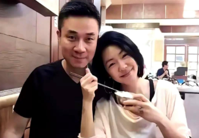 许雅均是不可能与小S离婚的，这背后隐藏着一场利益博弈，特别是在大S离世后，小S的