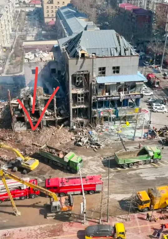 燕郊爆炸，这家叫“东彬”的招待所，老板挺倒霉的，家破人亡！房屋只剩下半拉了，10