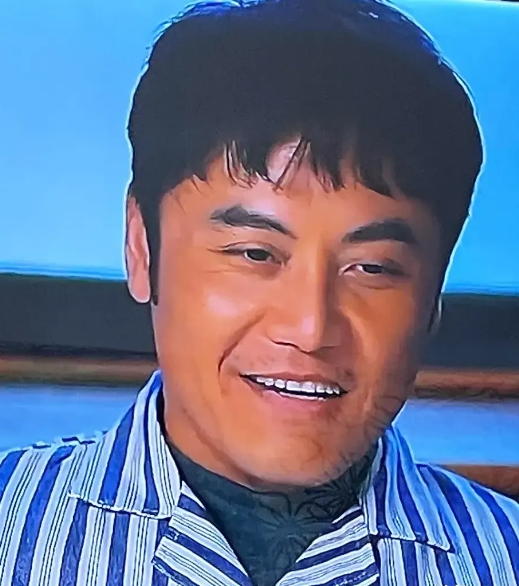 《六姊妹icon》停播的消息让不少剧迷感到困惑和焦虑，尤其是像你这样在追剧过程中