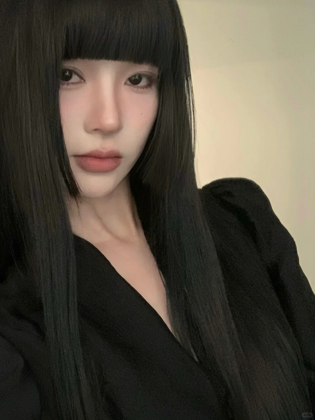 齐刘海也腻了🥹
虽然很出片  但是打理起来快累死了