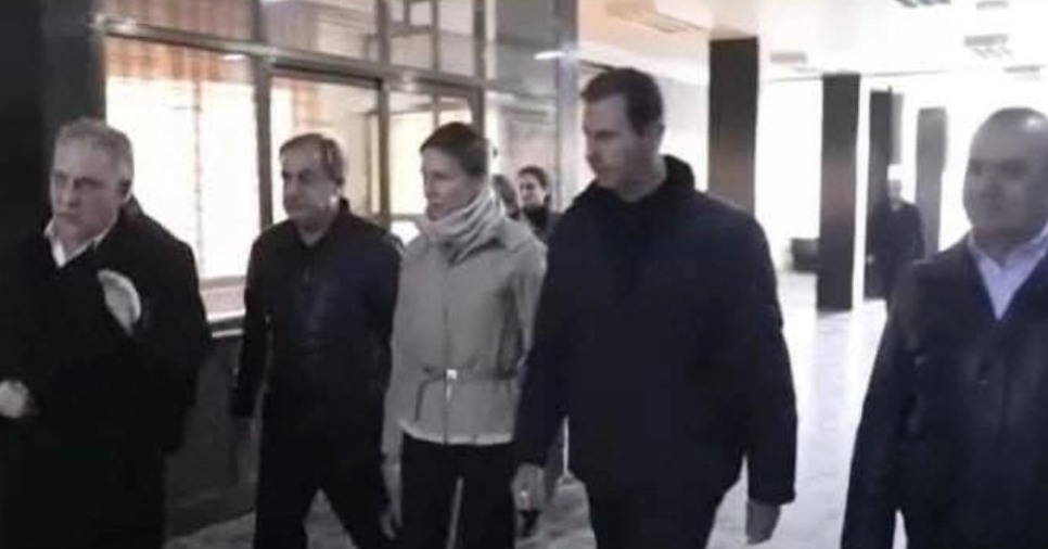 俄罗斯这次确实够意思，阿萨德和妻子阿斯玛现身莫斯科！面容憔悴，神情落寞。


