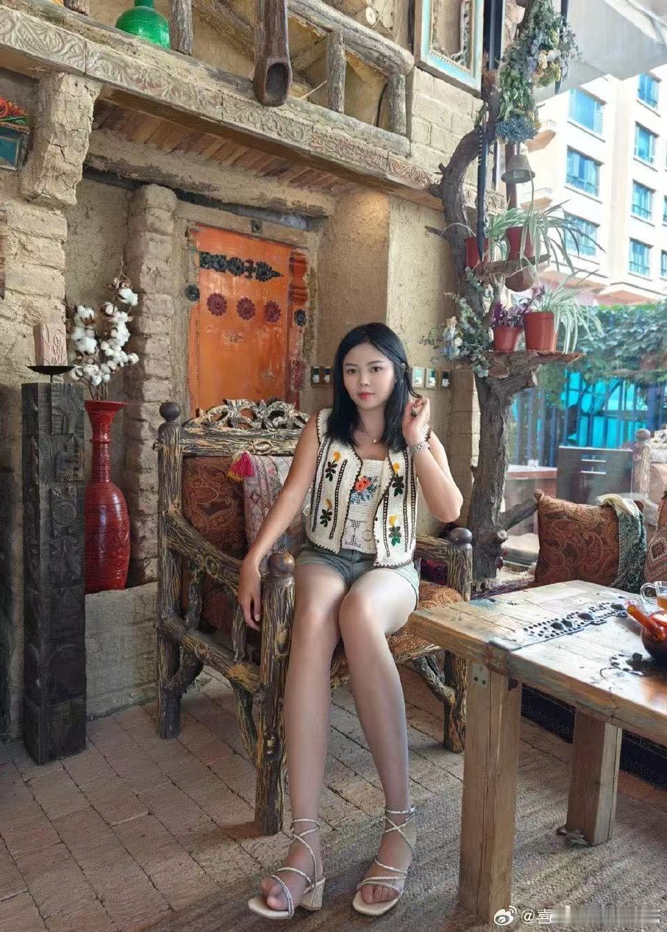 这样的表妹你们会喜欢嘛哈哈哈哈哈