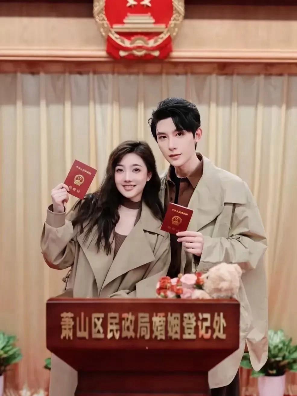在万众期待中，这对CP终于走到一起。爱情的力量让人感动，希望他们携手共度美好未来