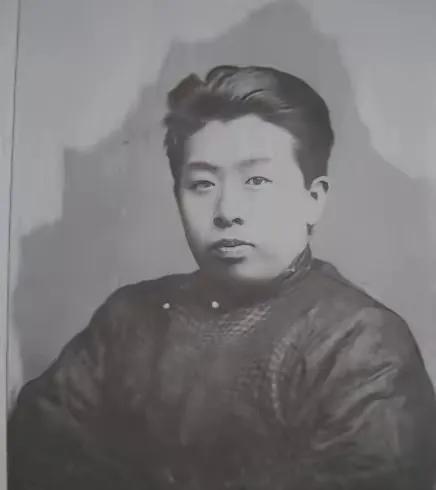 张作霖这一辈子有八个孩子，但是其中有一名孩子让张作霖非常厌恶，这个孩子竟然是他原