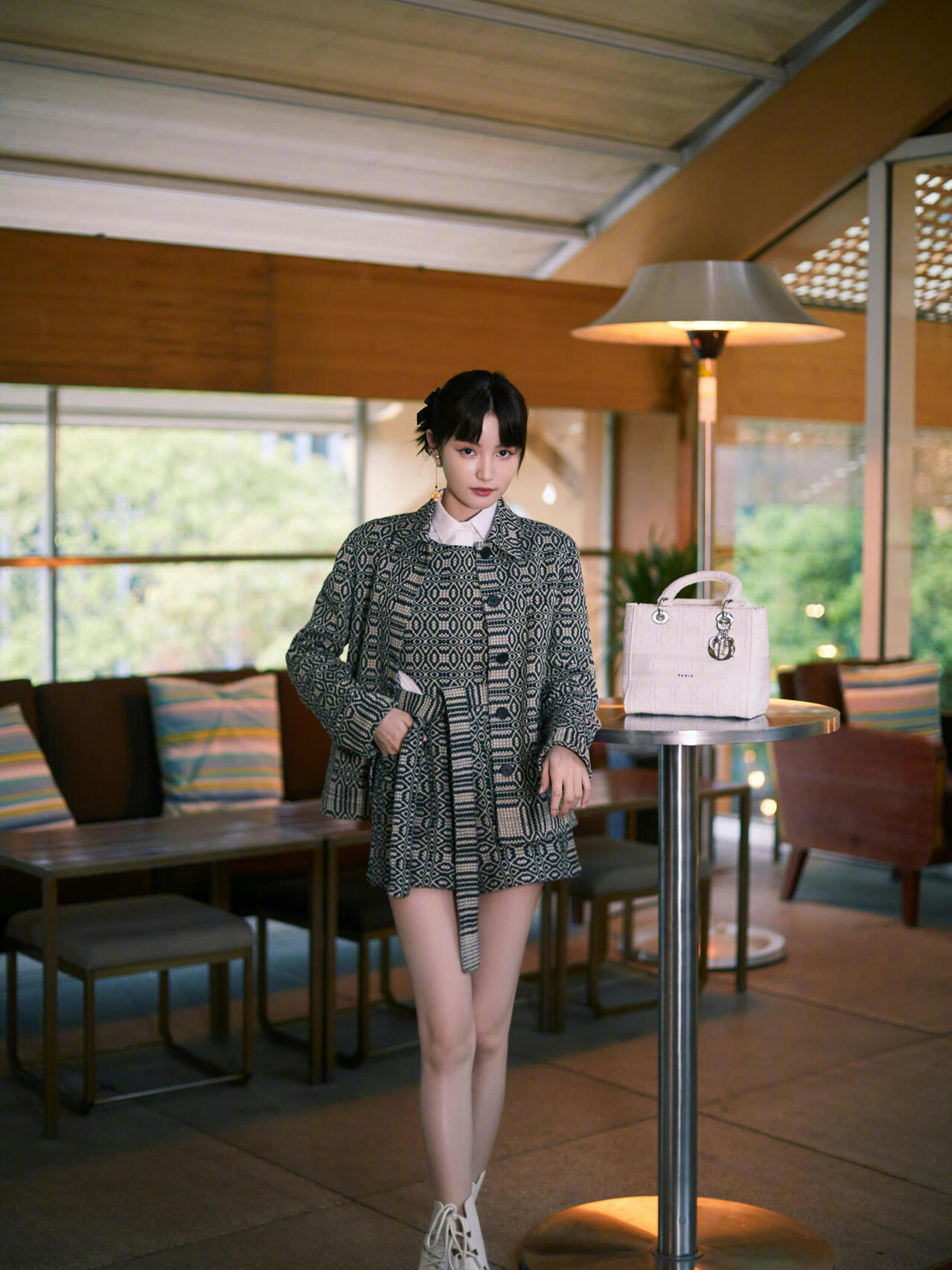 林小宅｜穿蕾丝老花贵气十足