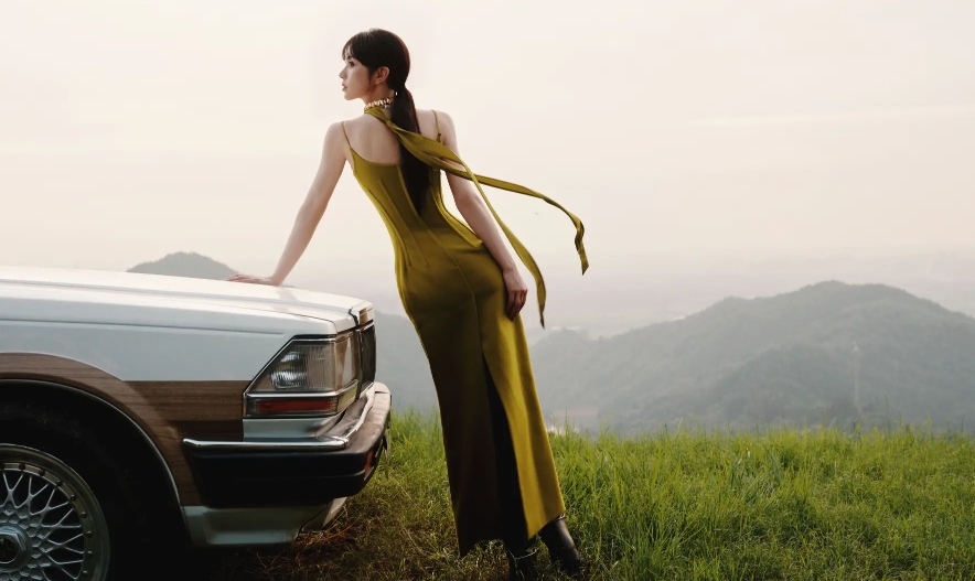 田曦薇氛围感拉满