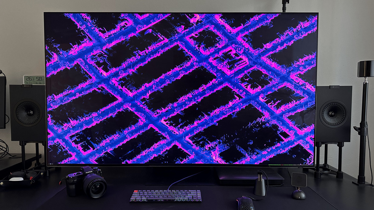 使用 8K 电视作为显示器