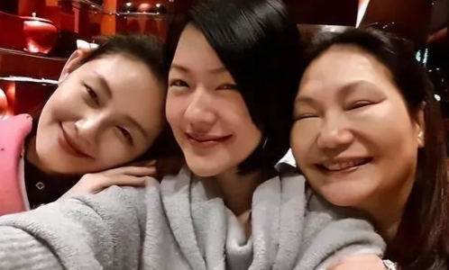 网友吐槽，小s太以自我为中心了，应该让姐姐安心离去，你们觉得呢？