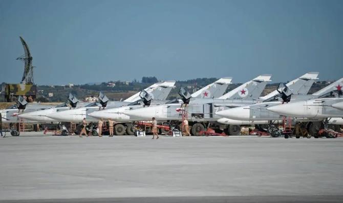 武器弹药已经运输到位，美英要打俄罗斯空军基地、海军基地。现在已经处于战斗准备，随