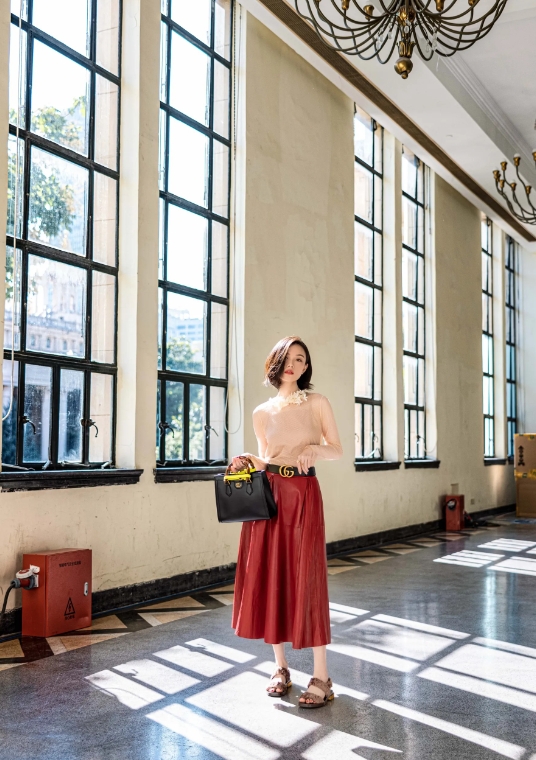 倪妮，170cm，风姿绰约   。