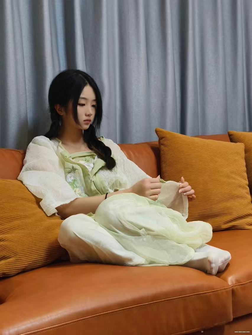 大哥出差了我又来看嫂子了哈哈哈哈哈