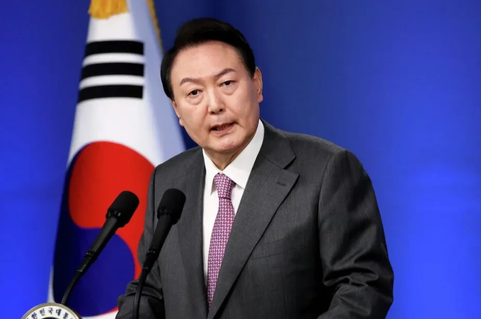 万万没想到啊！韩国总统尹锡悦可能彻底出不来了。遭到韩国公调处逮捕调查之后，虽然尹