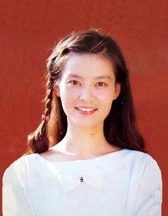 潘虹：68岁公开感谢前夫