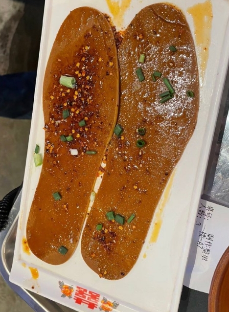 老板满足了我吃鞋垫的愿望