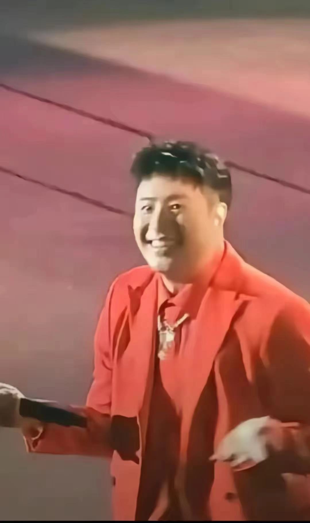 潘玮柏一直以来都是一个能唱能跳开朗的的大男生，年轻的时候时候别人都叫他潘帅，虽然