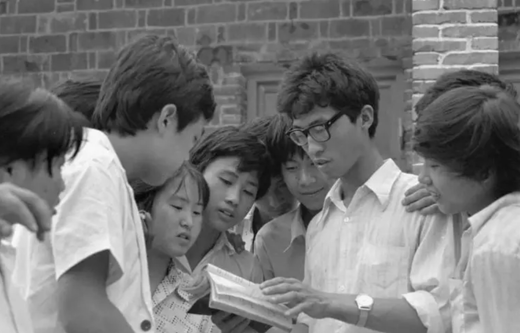 高考趣事：
1982年参加高考，那年的语文考试，我考了91分，因为是第一场考试，