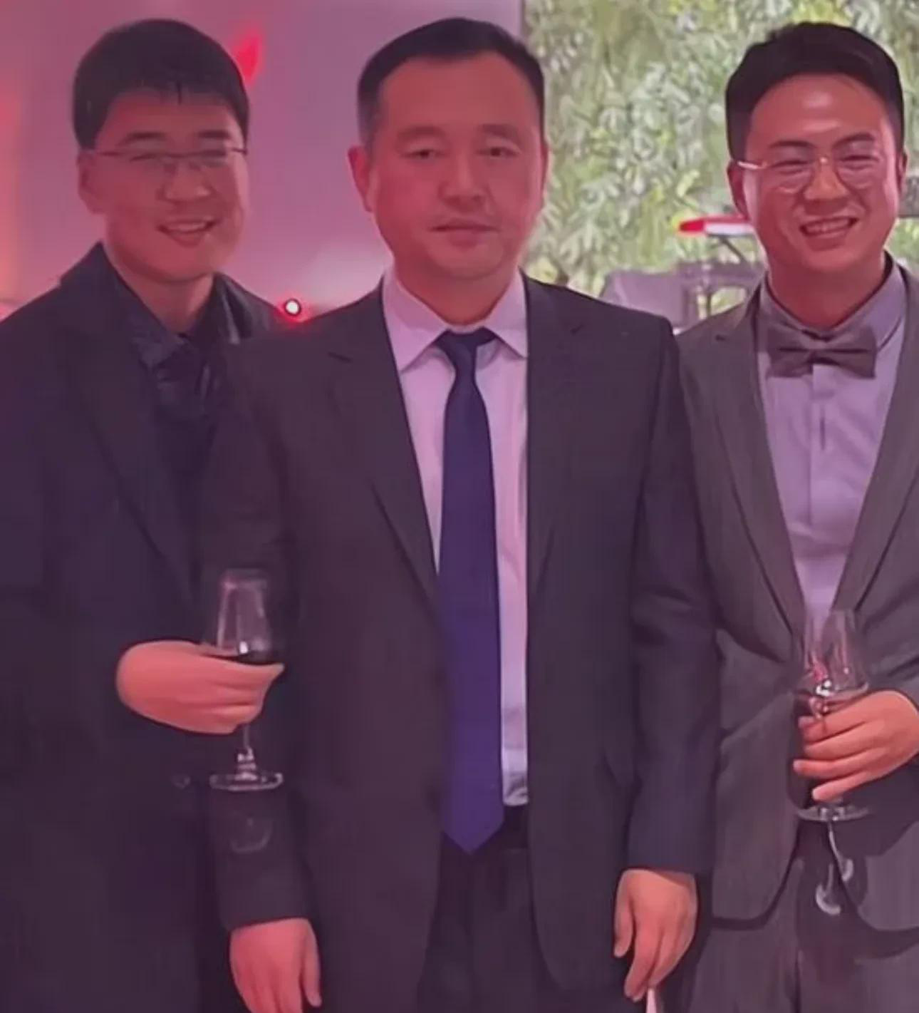  
 
孔令辉这事儿一直存在争议。目前没有任何直接证据能证明他参与过赌博活动，当