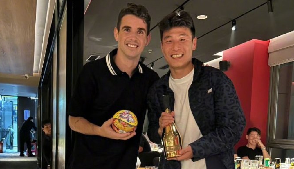 争议！武磊参加奥斯卡家庭聚会，记者曾表示难以活动
国足在世预赛18强赛的表现越来
